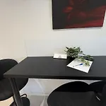Apartament Modernes Mit Balkon- Aufzug & Naehe Flughafen Siegburg