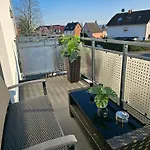 Modernes Mit Balkon- Aufzug & Naehe Flughafen Apartament Siegburg