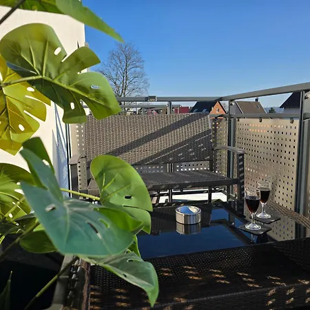 Modernes Mit Balkon- Aufzug & Naehe Flughafen Siegburg