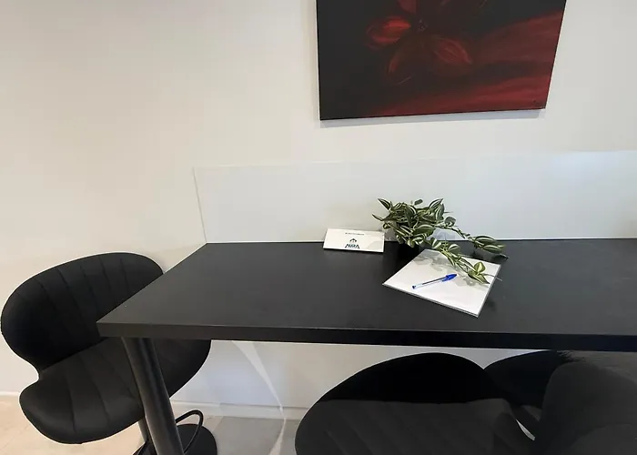 Appartement Modernes Mit Balkon- Aufzug & Naehe Flughafen Siegburg